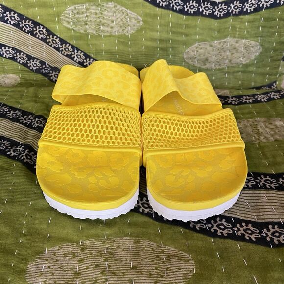 NWOB Adidas x Stella McCartney Vivid Yellow Stella-Lette Slide Sandals Size 8 - Picture 3 of 16